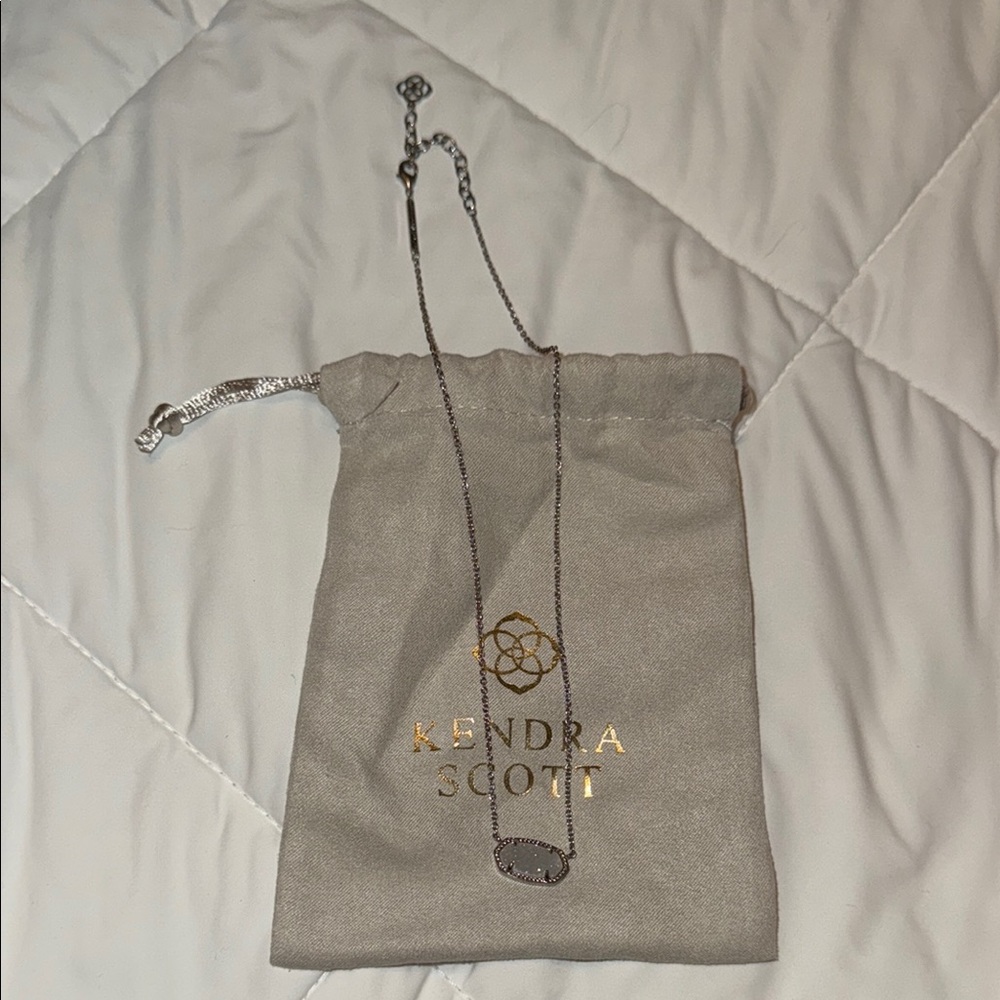 Kendra Scott Silver Pendant Necklace